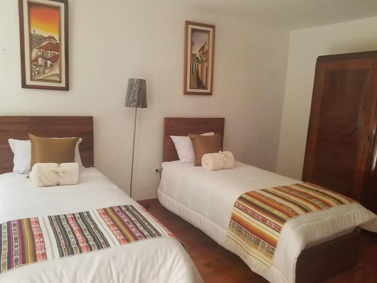 Hotel Colonial - Casa Francisco Quito 3*,