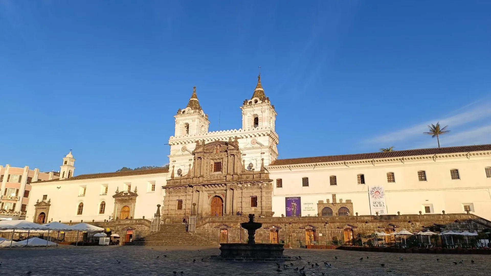 Hotel Colonial - Casa Francisco Quito Ecuador