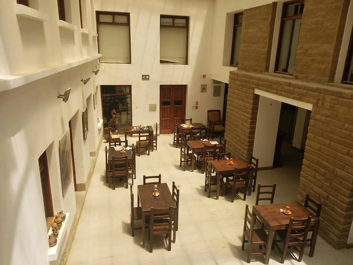 Hotel Colonial - Casa Francisco Quito Ecuador