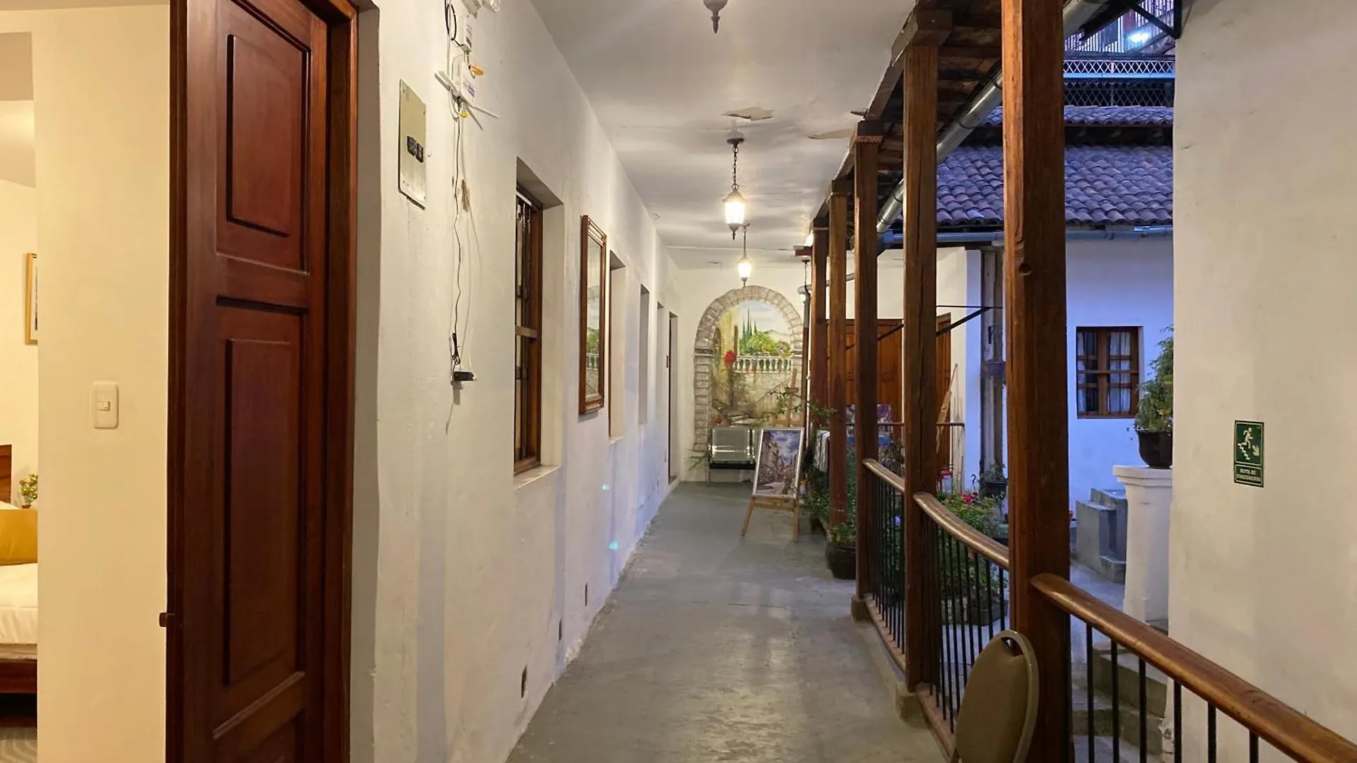 ***  Hotel Colonial - Casa Francisco Quito Ecuador